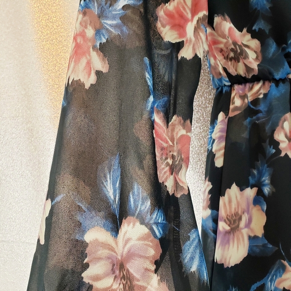 Astr Floral Romper Jumper Nordstrom Small - Picture 4 of 6